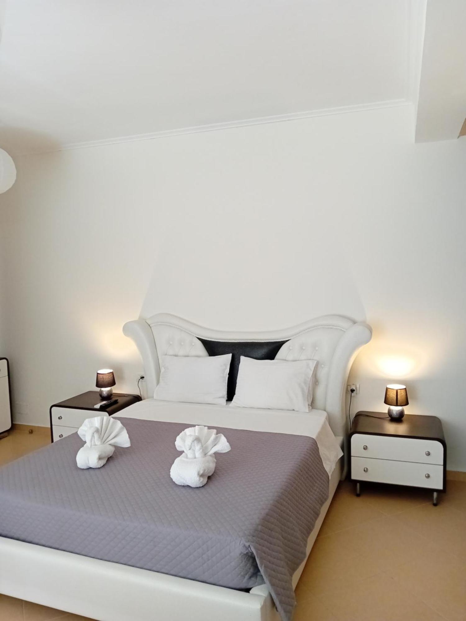 Artur Apartments Himarë Pokoj fotografie