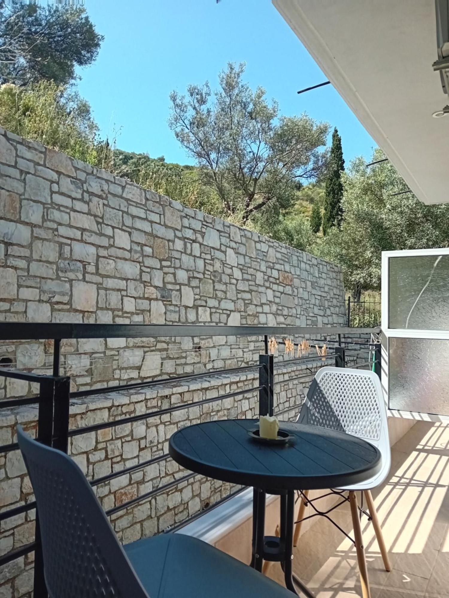 Artur Apartments Himarë Pokoj fotografie