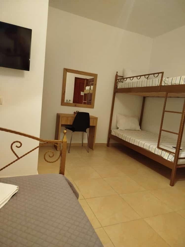 Artur Apartments Himarë Pokoj fotografie
